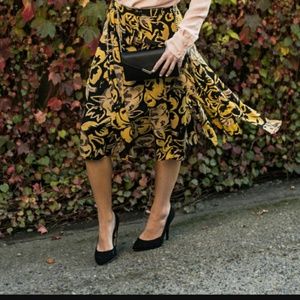 NWT SIZE 6 WHO WHAT WEAR SKIRT